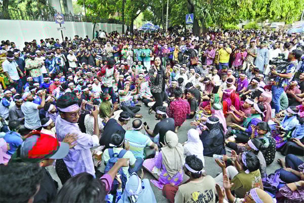 দৈনিক আশুলিয়া