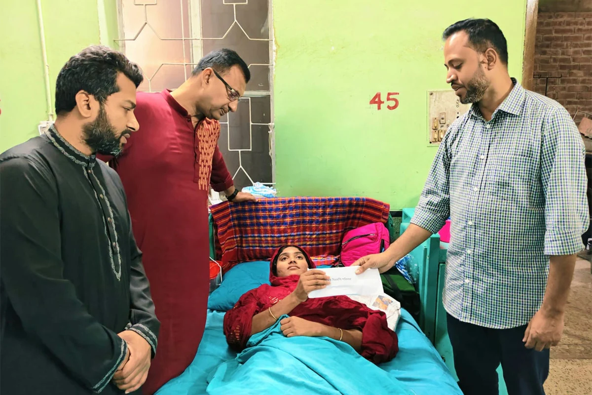 দৈনিক আশুলিয়া