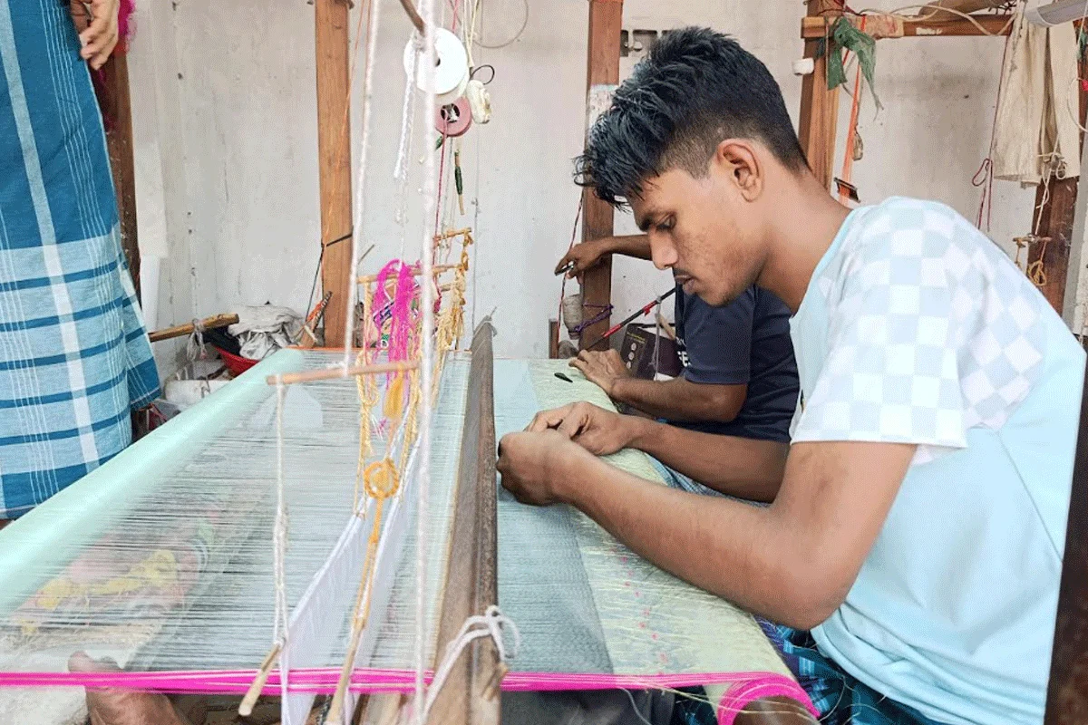 দৈনিক আশুলিয়া